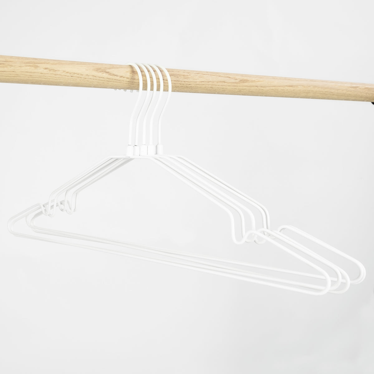 Gard clothes hanger