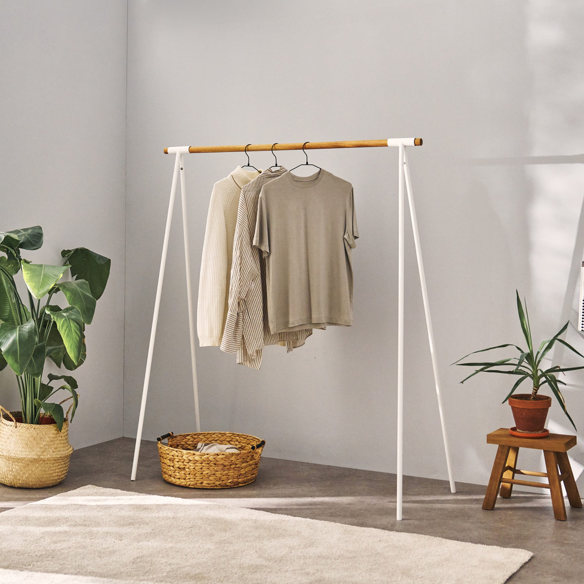 Wieszak na ubrania GARD